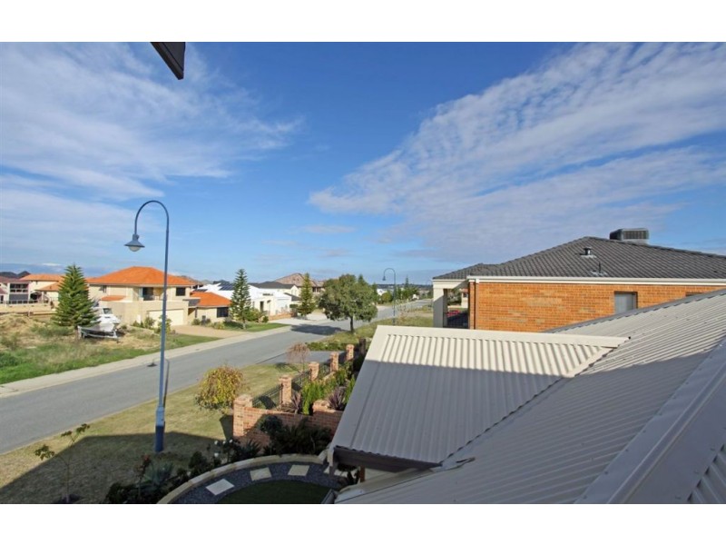 28 Rees Place, Wannanup WA 6210