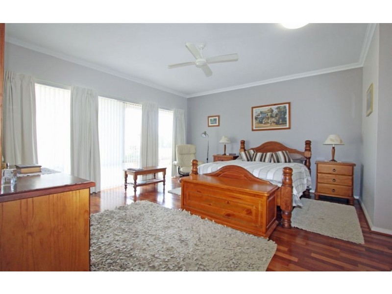 28 Rees Place, Wannanup WA 6210