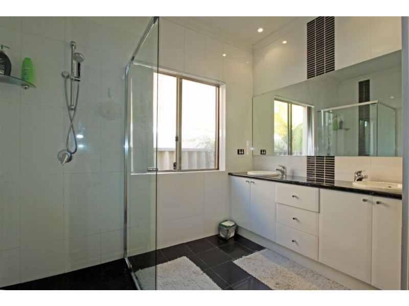 28 Rees Place, Wannanup WA 6210
