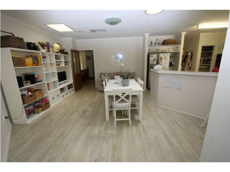 1 Darley Grove, Halls Head WA 6210