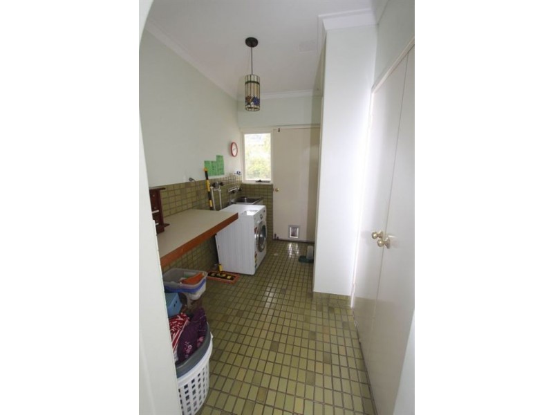 1 Darley Grove, Halls Head WA 6210