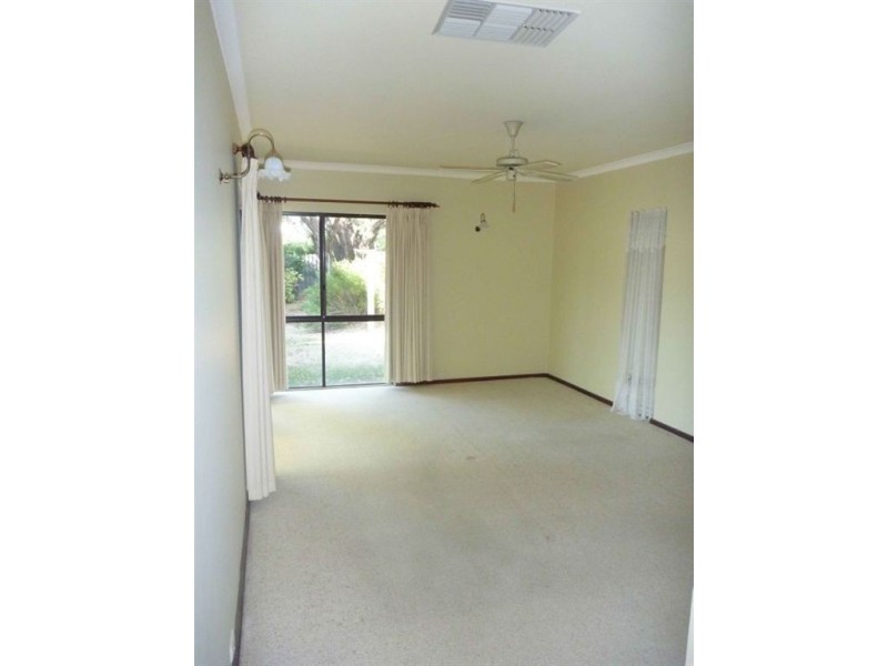 30 Kookabrook Street, Dudley Park WA 6210