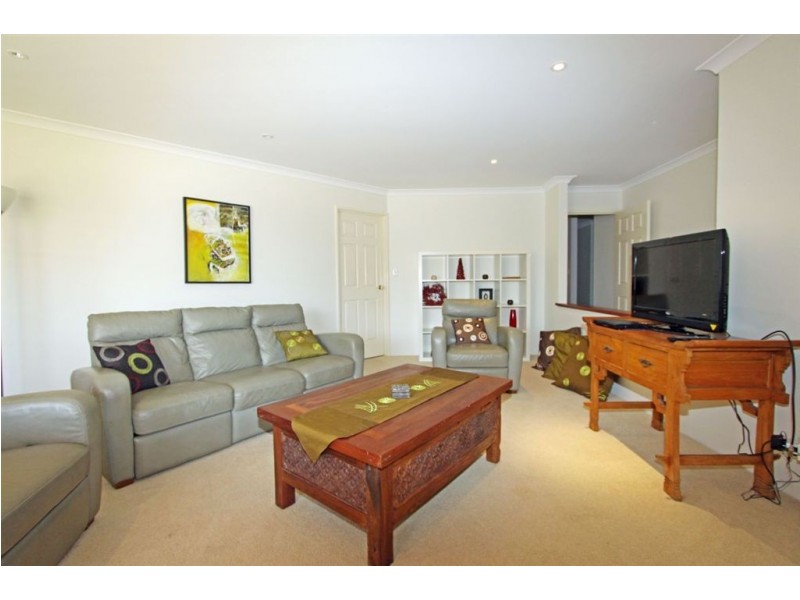 10 Sandy Cove, Halls Head WA 6210