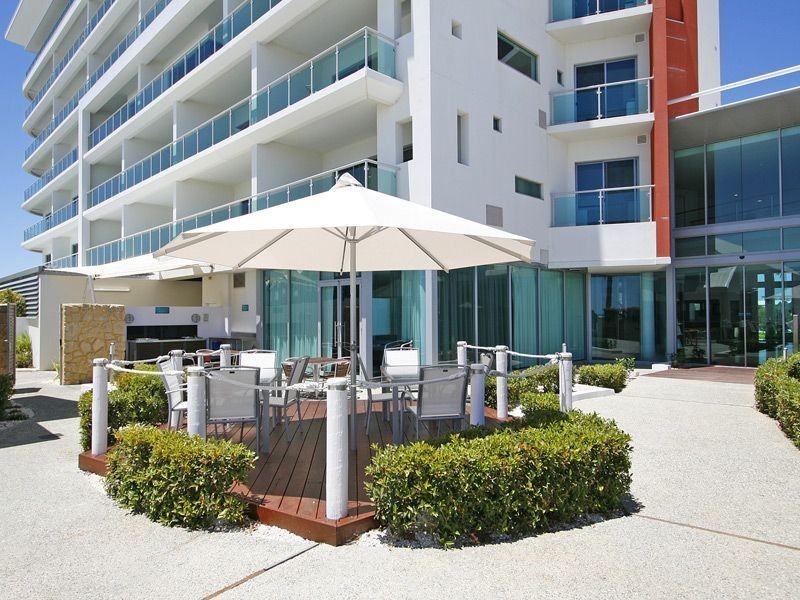 102/16 Dolphin Drive, Mandurah WA 6210