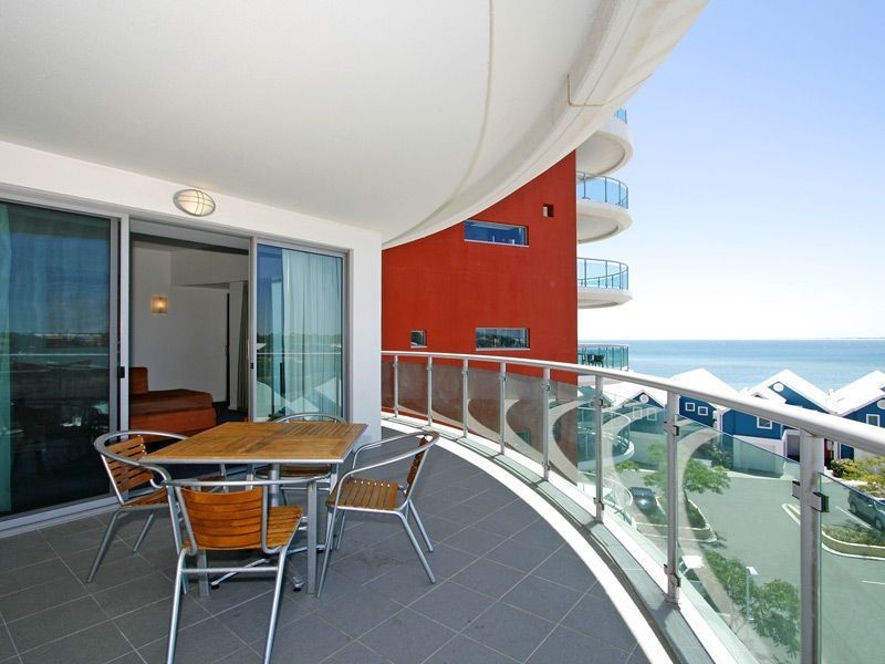 102/16 Dolphin Drive, Mandurah WA 6210