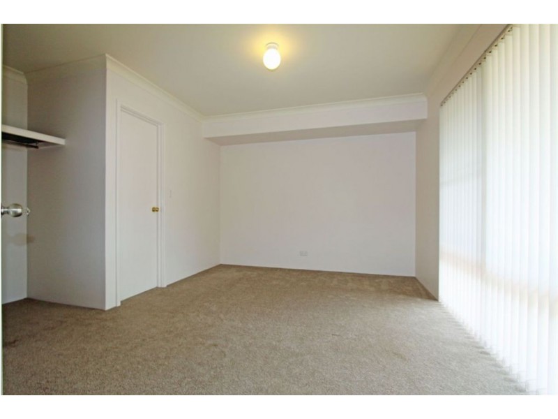 4 Grafton Drive, Dudley Park WA 6210