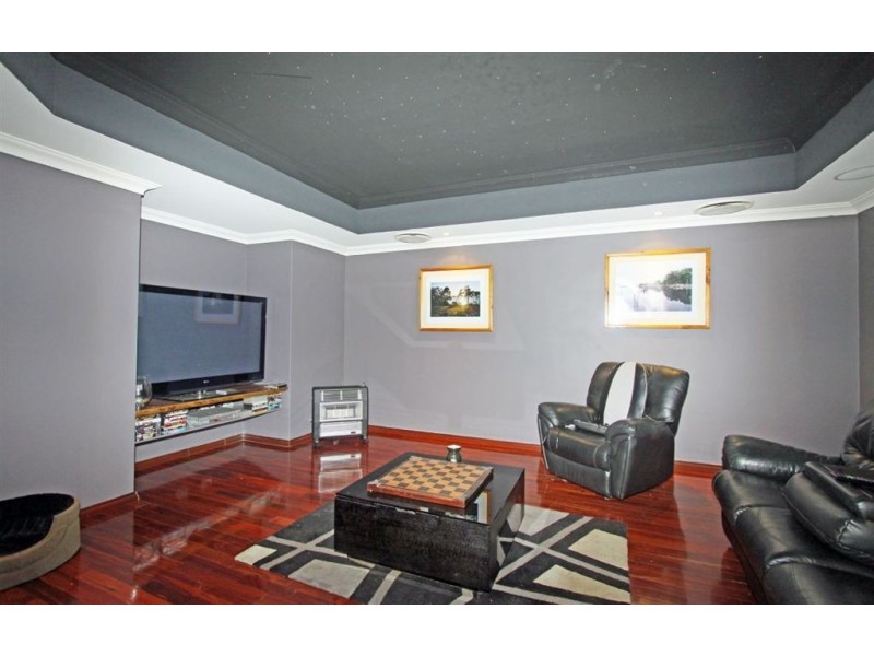 33 Perseus Road, Silver Sands WA 6210