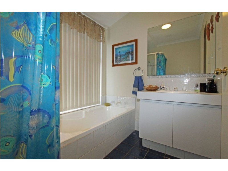 3 Castilloa Court, Halls Head WA 6210