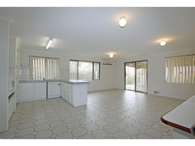 5B Nettle Place, Halls Head WA 6210