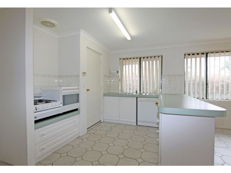 5B Nettle Place, Halls Head WA 6210