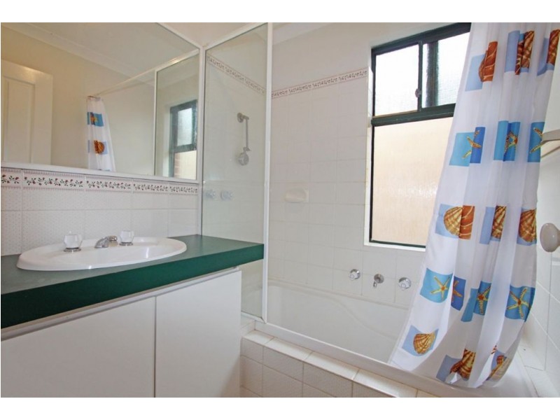 5B Nettle Place, Halls Head WA 6210