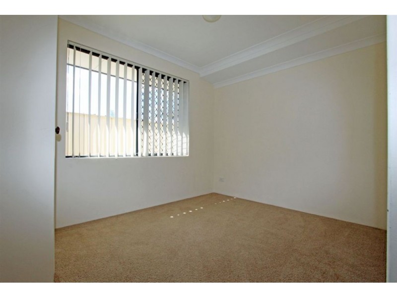 13 Brouwer Trail, Dudley Park WA 6210