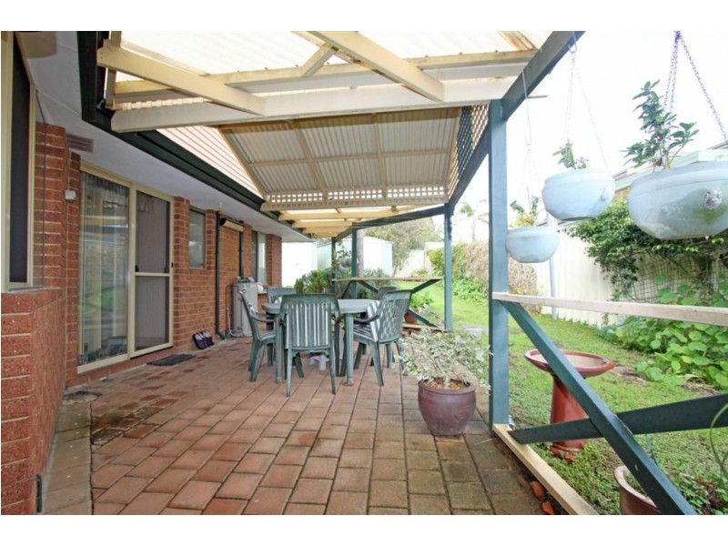 2/5 Fulmar Place, Halls Head WA 6210