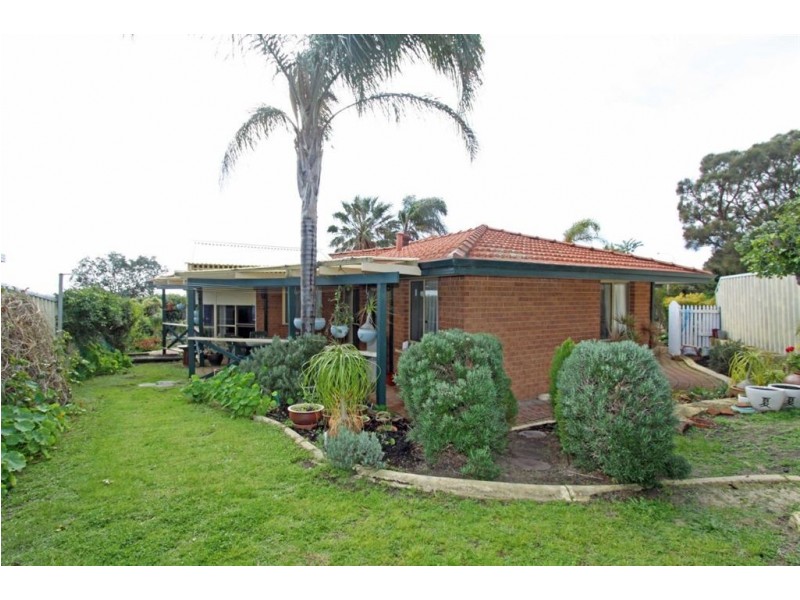2/5 Fulmar Place, Halls Head WA 6210