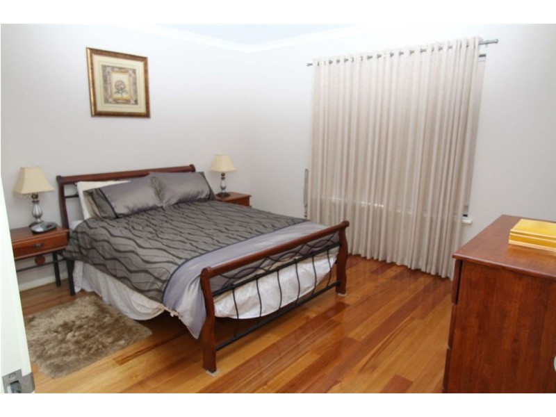 1/16 Henson Street, Silver Sands WA 6210