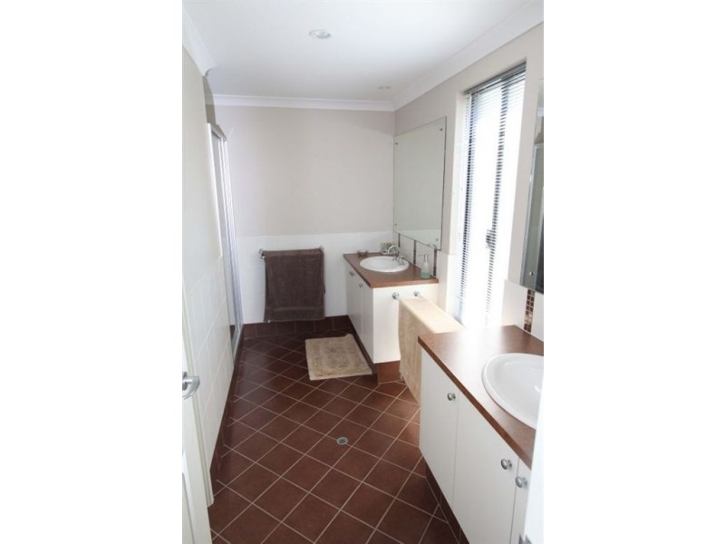 1/16 Henson Street, Silver Sands WA 6210