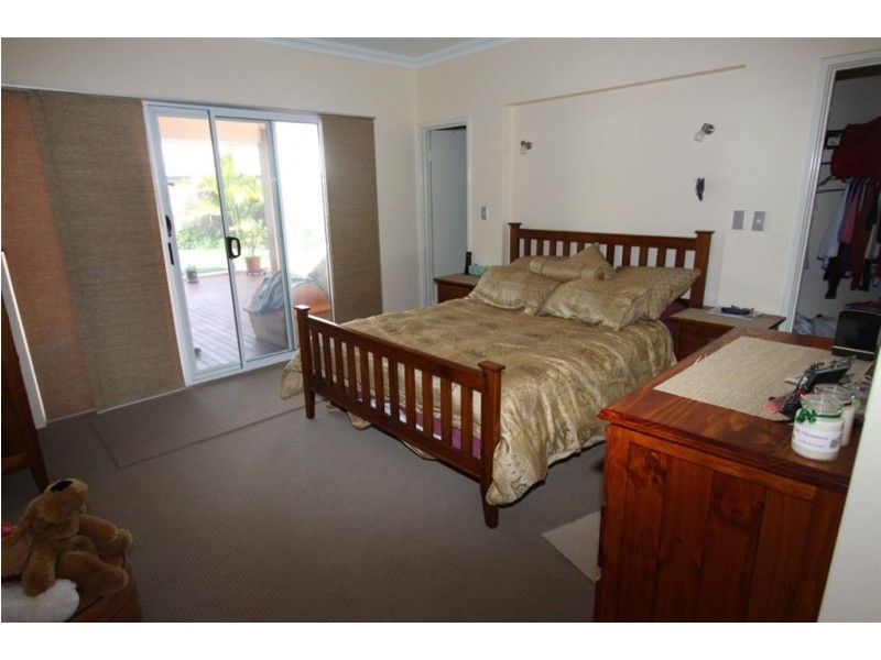 72 Newport Drive, Dudley Park WA 6210