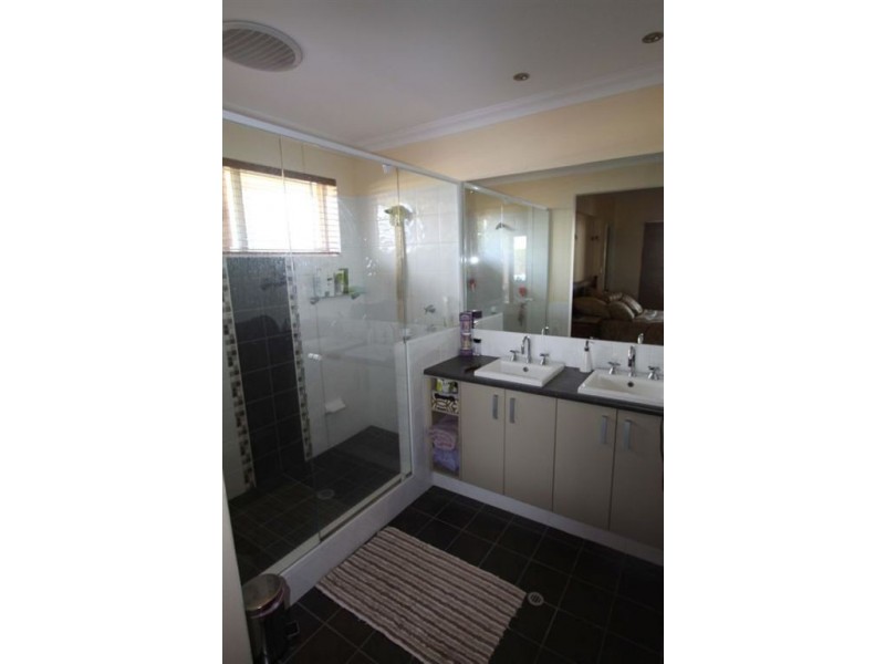 72 Newport Drive, Dudley Park WA 6210