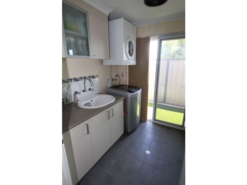 72 Newport Drive, Dudley Park WA 6210