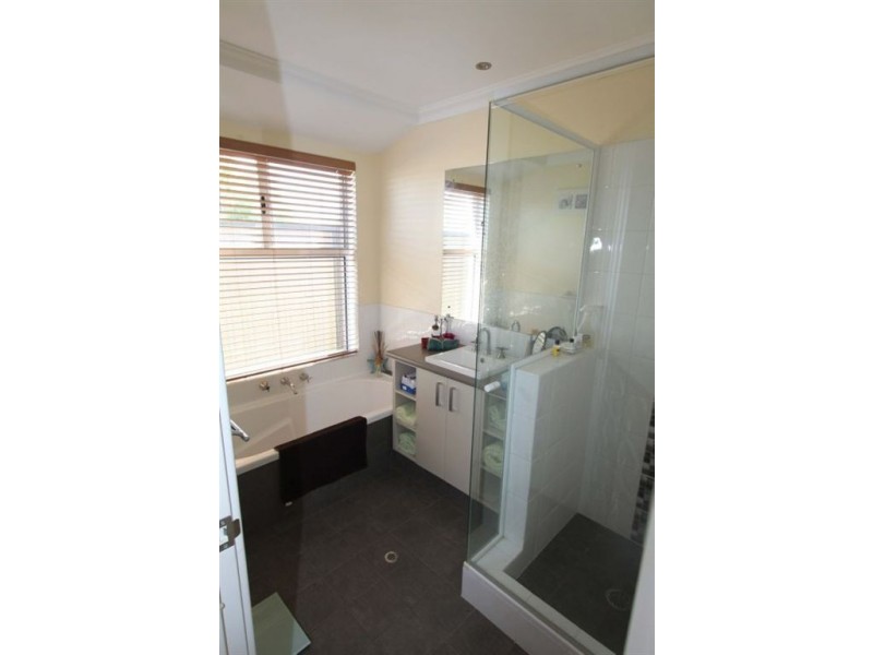 72 Newport Drive, Dudley Park WA 6210