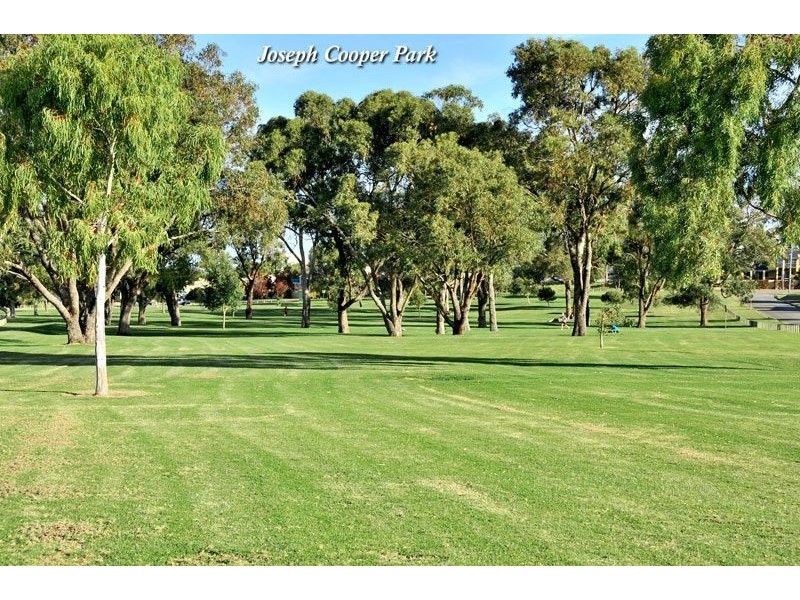 70 Leighton Road, Halls Head WA 6210