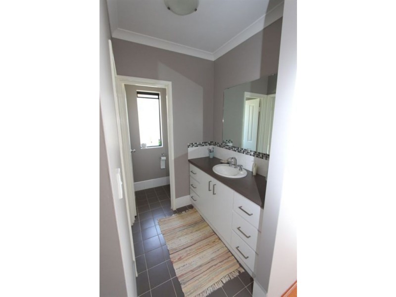 7 Guilderton Close, Erskine WA 6210