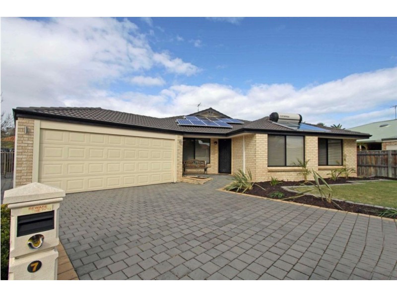 7 Mayfair Mews, Meadow Springs WA 6210