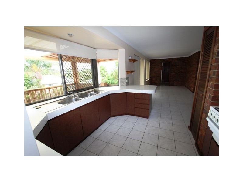 23 Carina Circle, Halls Head WA 6210