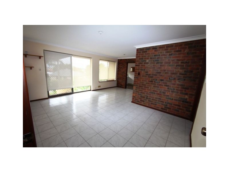 23 Carina Circle, Halls Head WA 6210