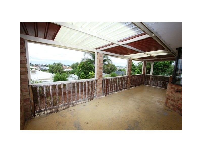 23 Carina Circle, Halls Head WA 6210