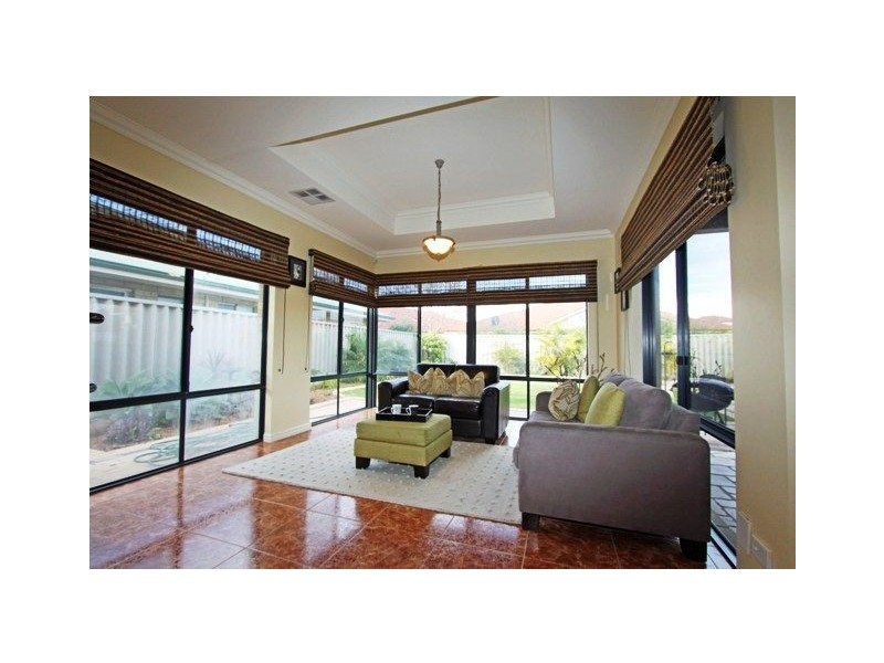 53 Ronsard Drive, San Remo WA 6210