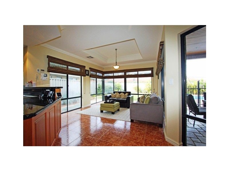 53 Ronsard Drive, San Remo WA 6210