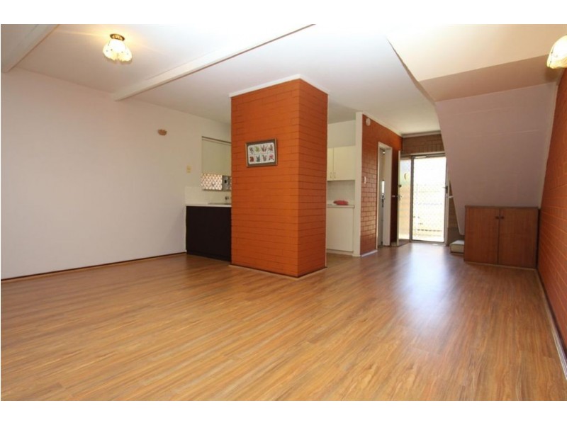 7/8 Creery Street, Dudley Park WA 6210