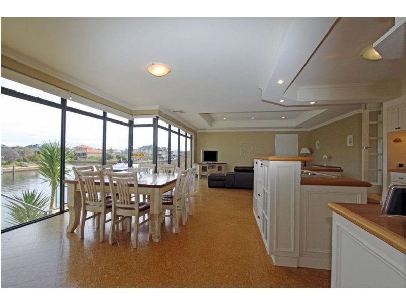 42 Sandpiper Island Retreat, Wannanup WA 6210
