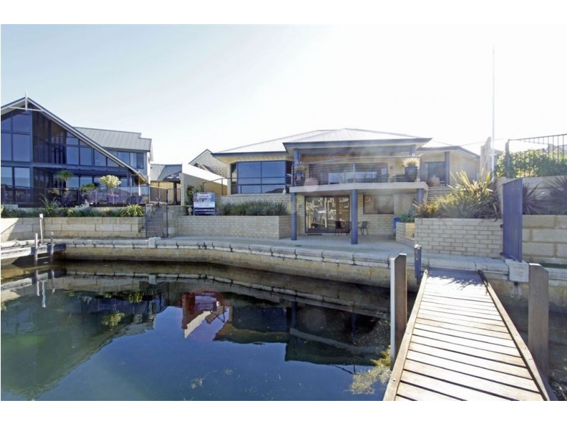 1 Nyari Court, Halls Head WA 6210