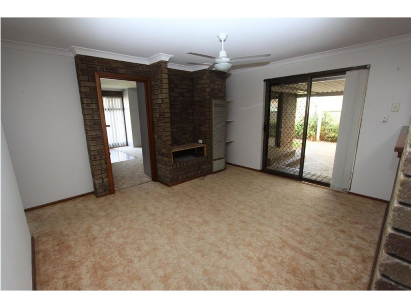 33 Vance Street, Dudley Park WA 6210