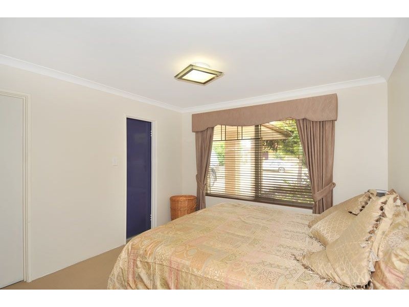 12 Carnoustie Gardens, Meadow Springs WA 6210