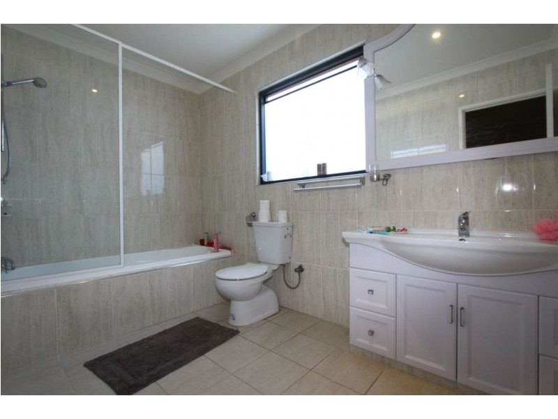 111 Challenger Road, Madora Bay WA 6210