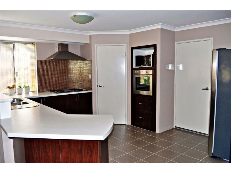 13 Karon Vista, Halls Head WA 6210