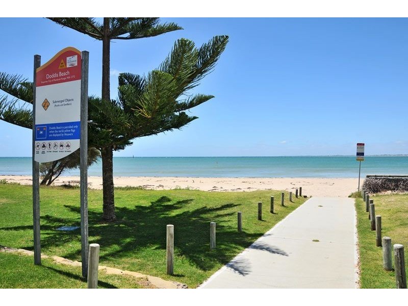 39 Halls Head Parade, Halls Head WA 6210