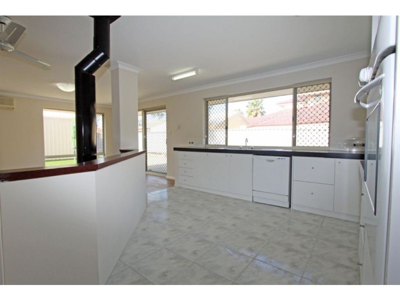 13 Ronsard Drive, San Remo WA 6210