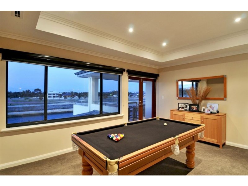 24 Twilight Court, Dudley Park WA 6210