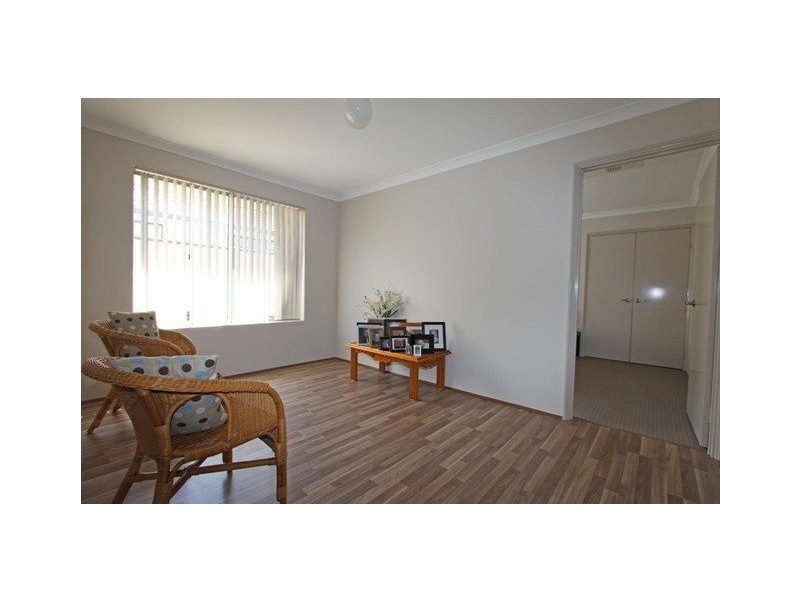 18 Scottsdale Turn, Meadow Springs WA 6210