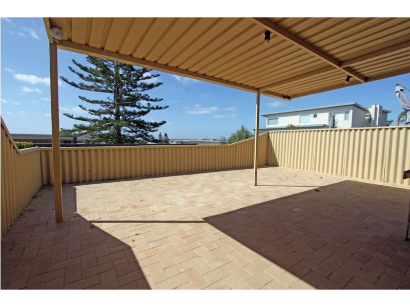 7/35A Halls Head Parade, Halls Head WA 6210