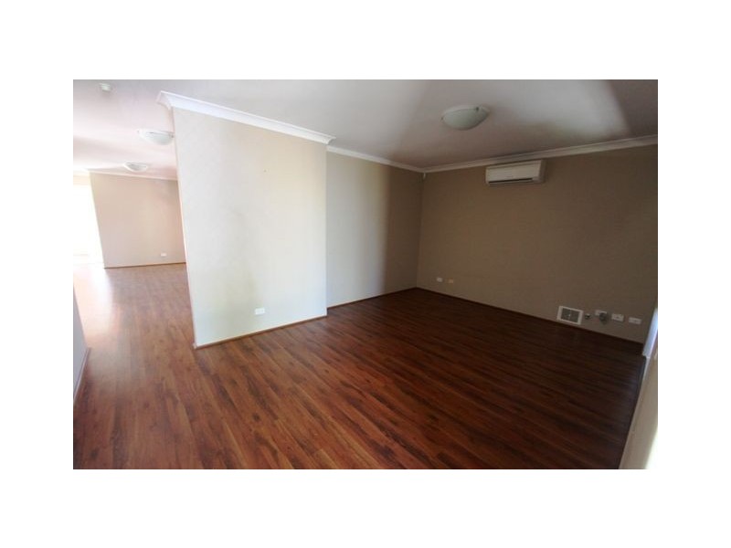 13 Oak Ave, Dudley Park WA 6210