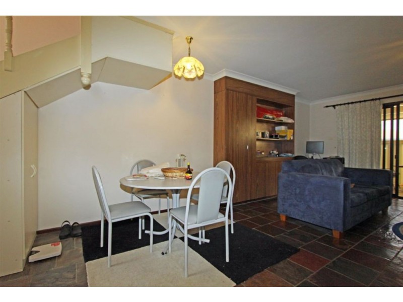 4/41-43 Creery Street, Dudley Park WA 6210