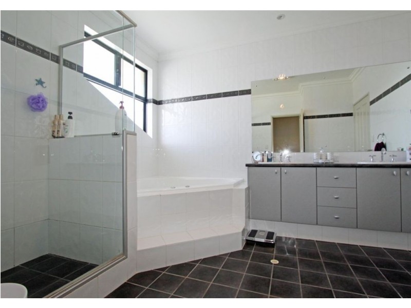 67 Darwin Terrace, Dudley Park WA 6210