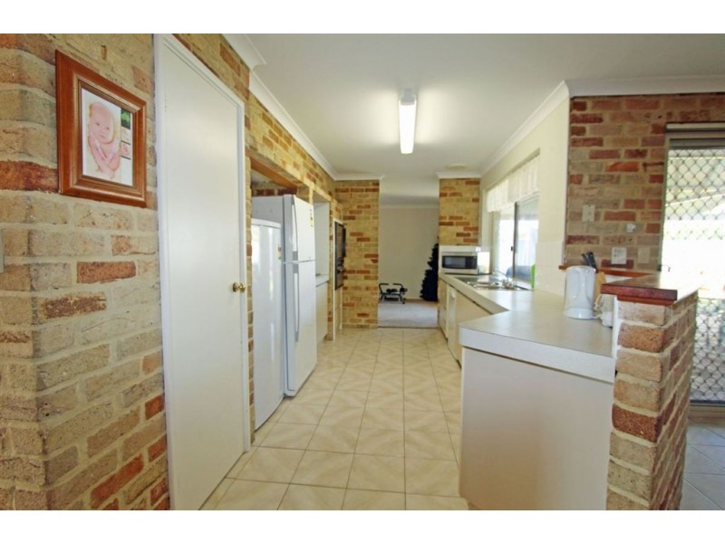 5 Maitland Close, Halls Head WA 6210