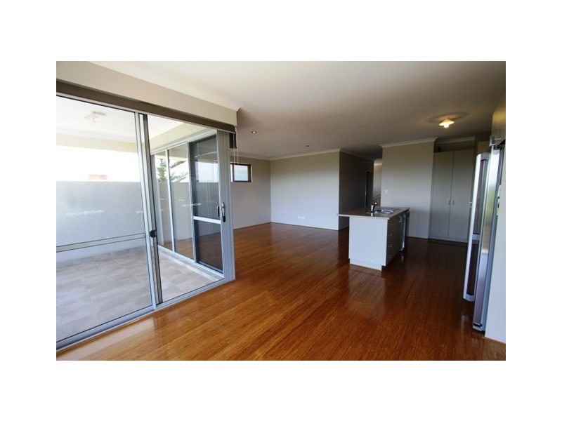 4 Coral Court, Halls Head WA 6210