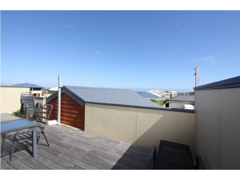 111 Challenger Road, Madora Bay WA 6210